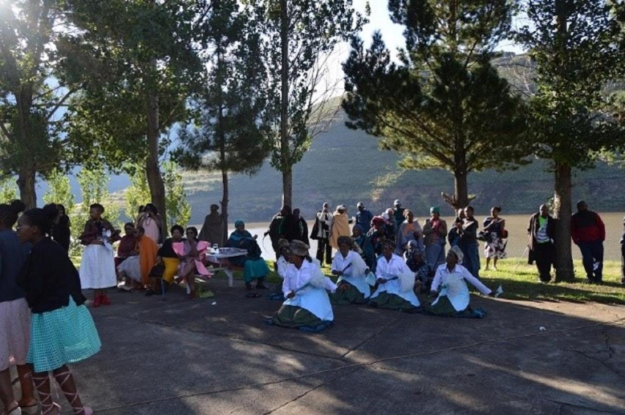 Motebong Lodge Bokong Exteriör bild
